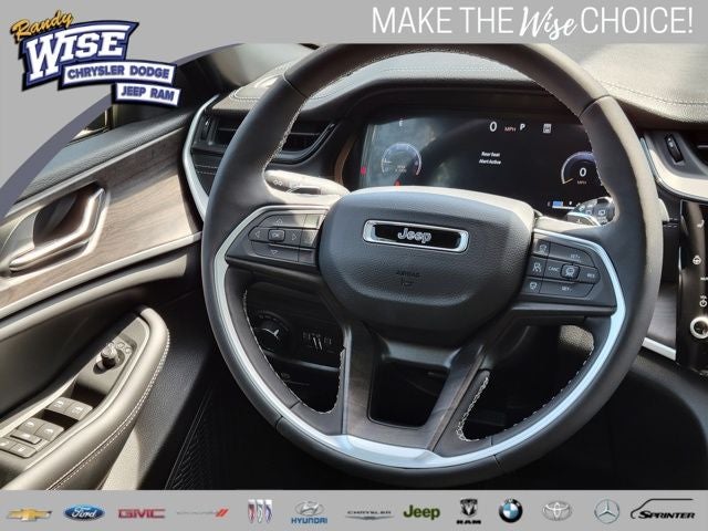 2026 Jeep Grand Cherokee GRAND CHEROKEE L LAREDO ALTITUDE 4X4