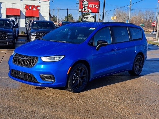 2026 Chrysler Pacifica PACIFICA SELECT