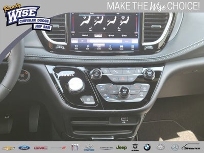 2027 Chrysler Pacifica PACIFICA SELECT