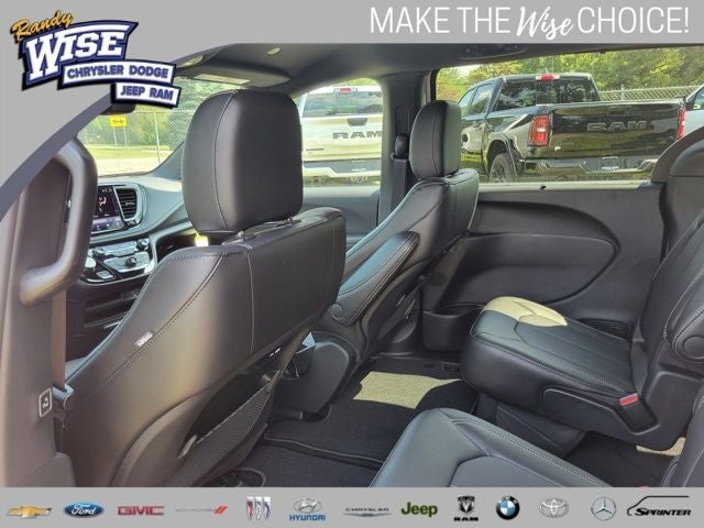 2027 Chrysler Pacifica PACIFICA SELECT