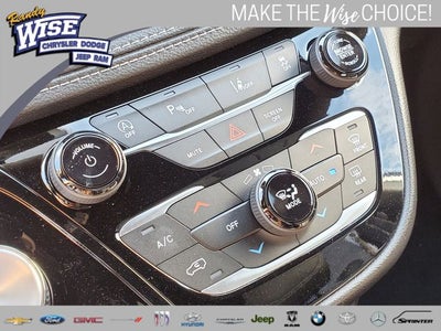 2027 Chrysler Pacifica PACIFICA SELECT