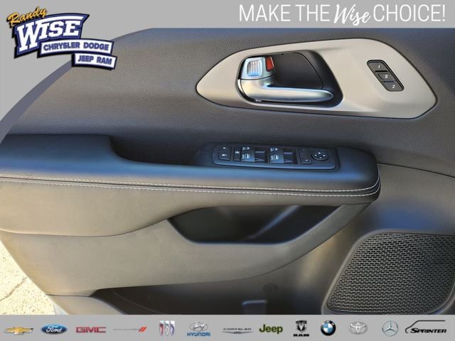 2027 Chrysler Pacifica PACIFICA SELECT