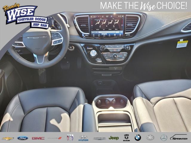 2027 Chrysler Pacifica PACIFICA SELECT