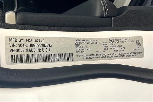 2025 Jeep Grand Cherokee GRAND CHEROKEE LIMITED 4X4