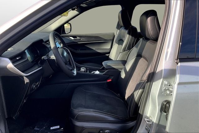 2025 Jeep Grand Cherokee GRAND CHEROKEE L ALTITUDE 4X4